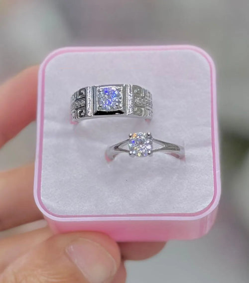 2pcs of couple rings silver plated with elegant design