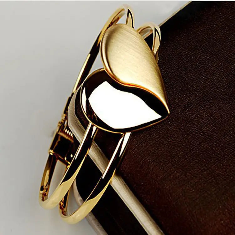 Premium Double Heart Bracelet For Women’s