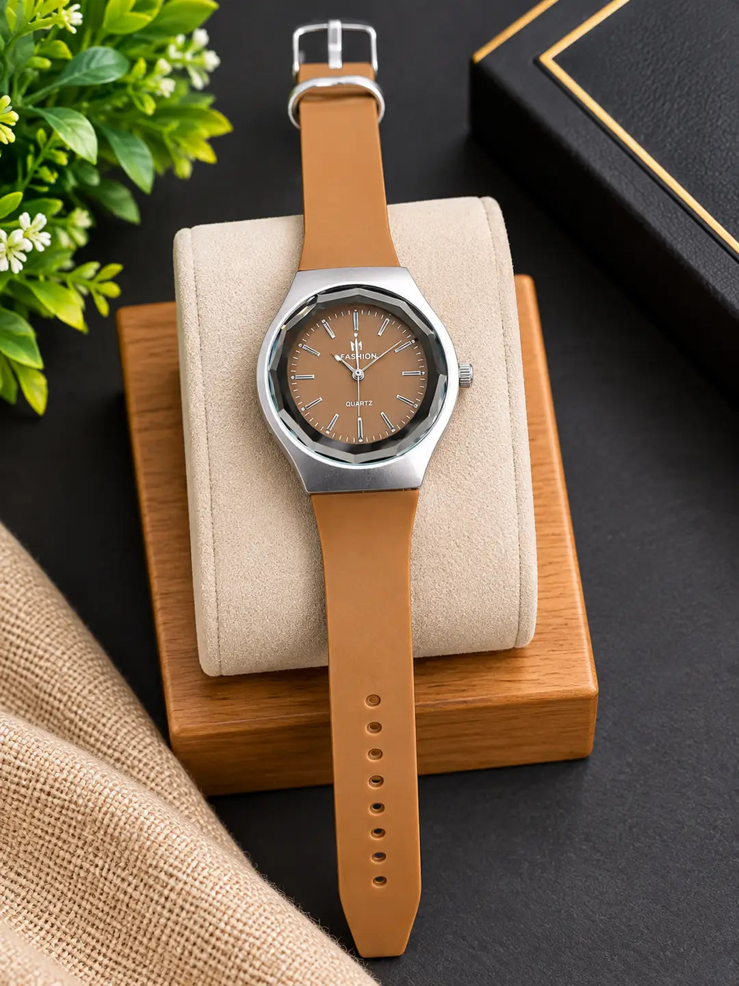 Premium Men’s DailyWear Leather Strap Watch