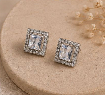 Luxury Silver Square Crystal Jewelry Set – Necklace, Earrings & Bracelet