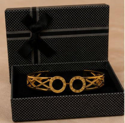 Luxury Gold Roman Numeral Cuff Bracelet for Women - Stainless Steel Bangle